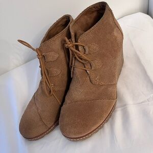 Toms Brown Suede Wedge Boots